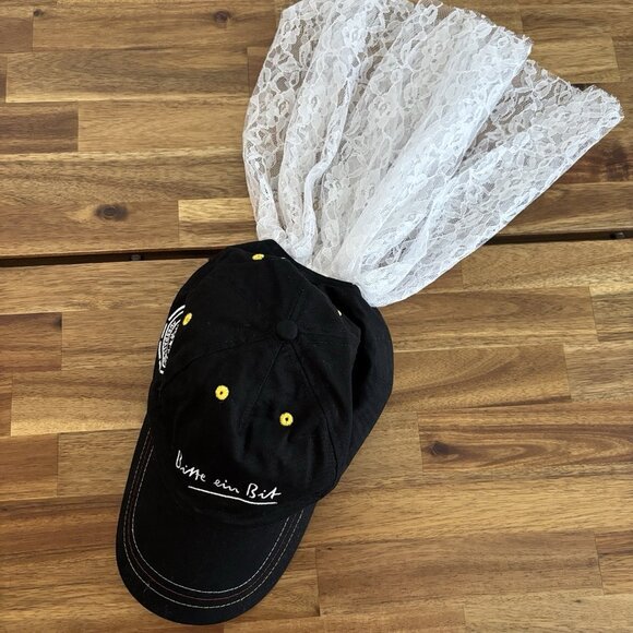 Oliver Bierhoff Germany Soccer ‘Bitte Ein Bit’ 2011 Black Ball Cap Hat Football - Picture 2 of 13